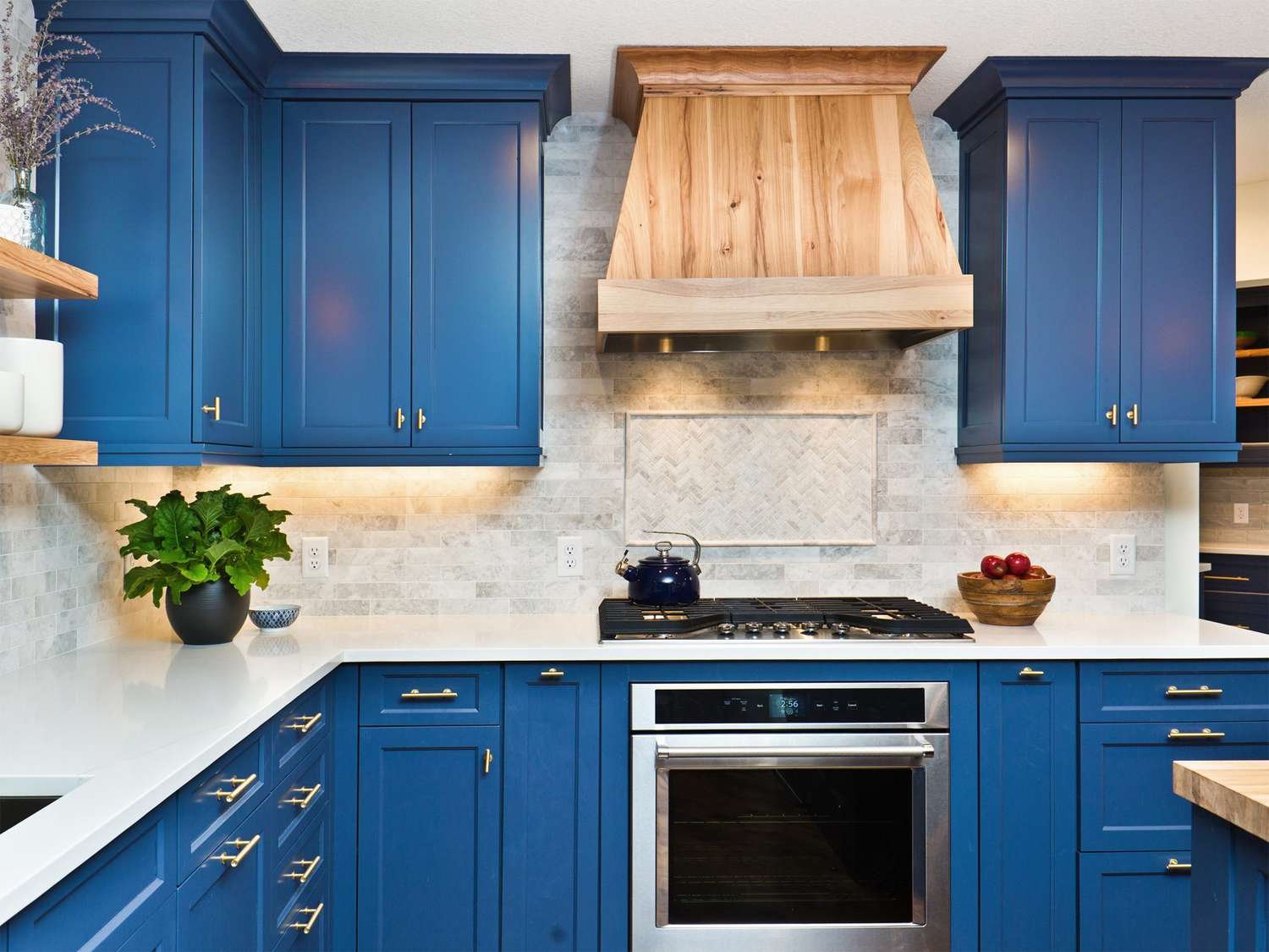 kitchen-cabinet-painting-mistakes-2000-70d96e5b20d34d9f983816d1c06c88db