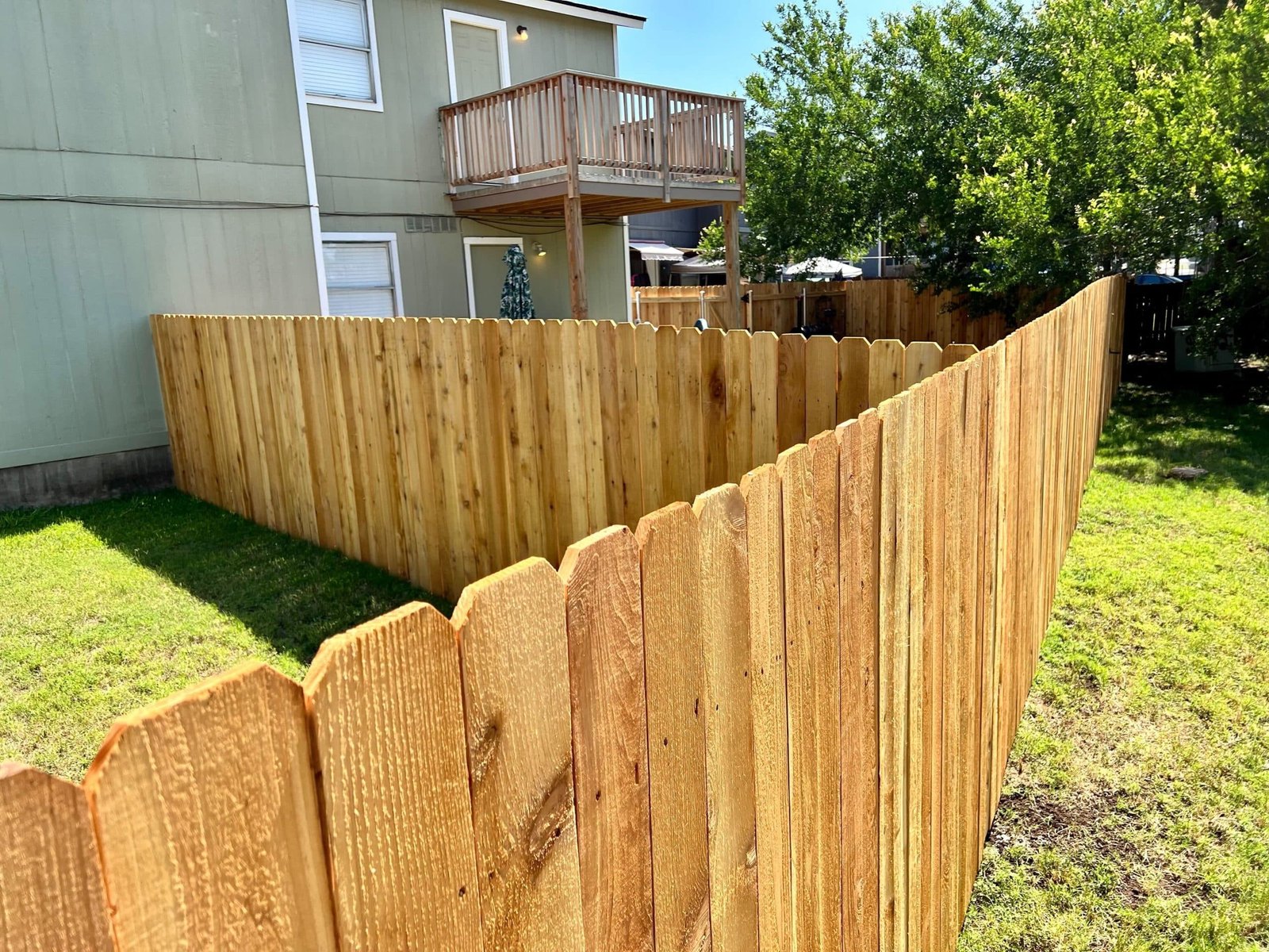 wood-dog-ear-fence-scaled